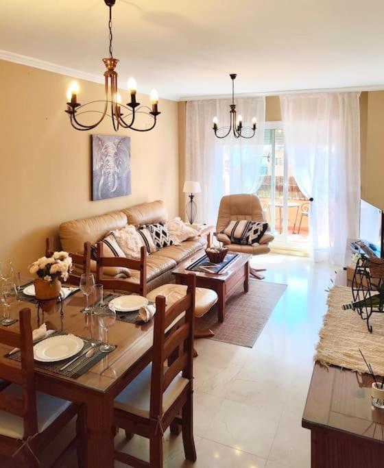 Penthouse Paradiso: 2Br Oasis In Casares Del Sol Dış mekan fotoğraf