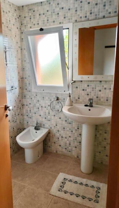Penthouse Paradiso: 2Br Oasis In Casares Del Sol Dış mekan fotoğraf